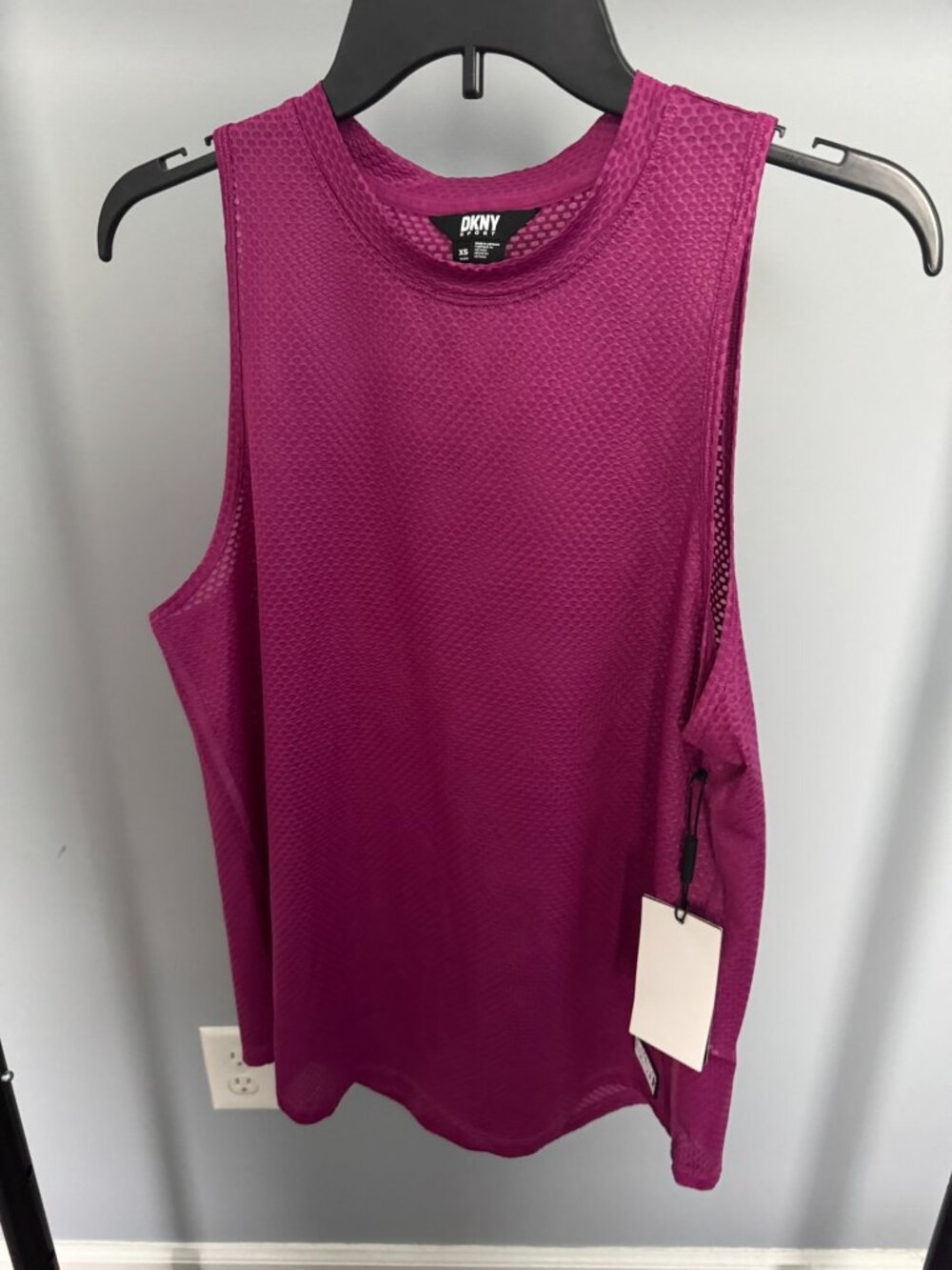 NWT DKNY Sport XS Fuchsia Mesh Sleeveless Athletic Tank Top